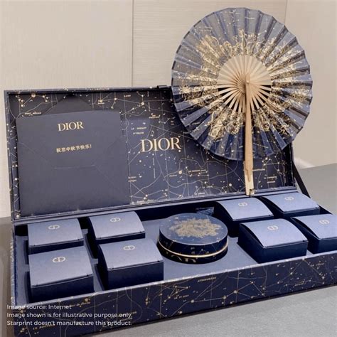 dior moon cake|Dior mooncake box.